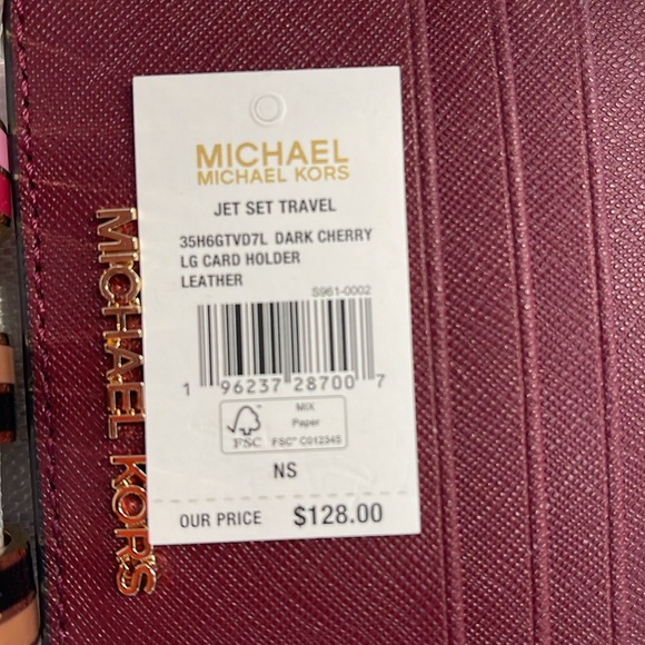 MICHAEL KORS
Large Pebbled Leather Card Holder Case
Dark Cherry 
NWT - Picture 9 of 16